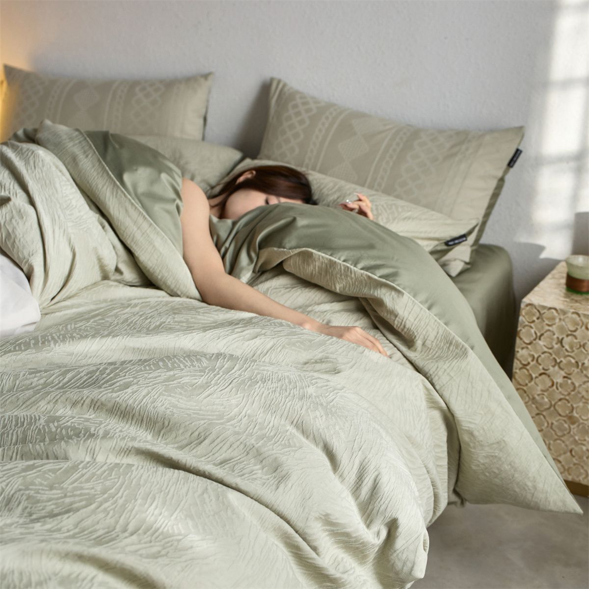 Promo 2x1: Ropa de Cama Completa en Algodón y Seda con Diseño Moderno + 2 Fundas de Almohada de REGALO